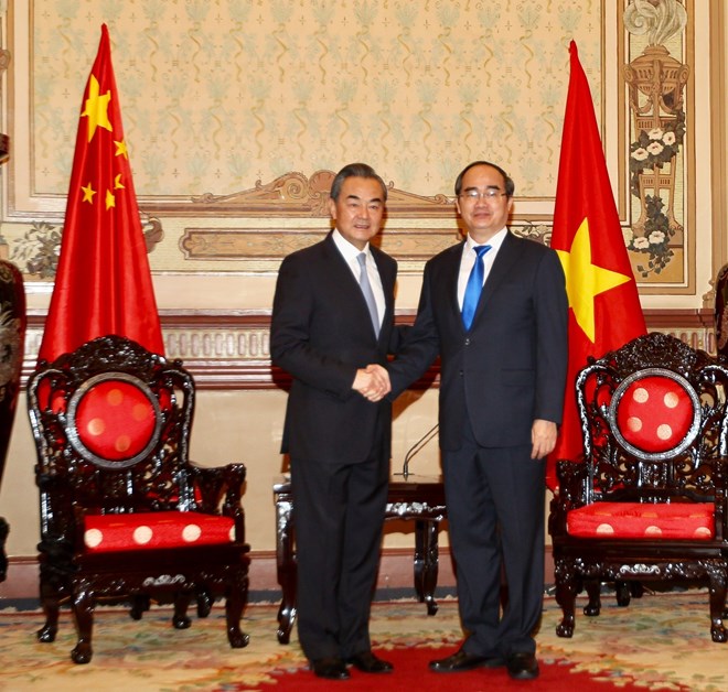 胡志明市市委书记阮善仁会见中国外交部长王毅