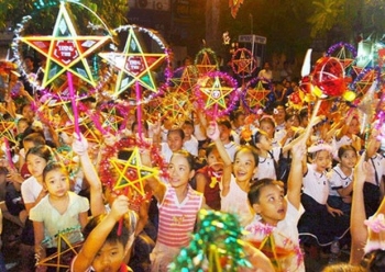 越共中央总书记、国家主席阮富仲向少年儿童致以中秋节贺信