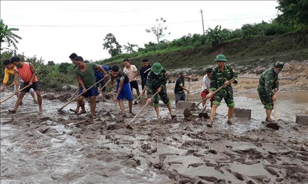 越南红十字会向广治、承天顺化省受灾群众提供救助