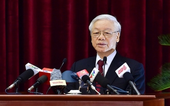 越共十二届六中全会的第一和第二天新闻公报