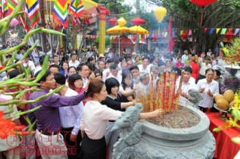 2017年昆山—劫泊秋季庙会开庙仪式在海阳省举行
