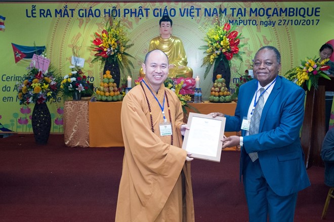 在莫越南佛教协会正式亮相