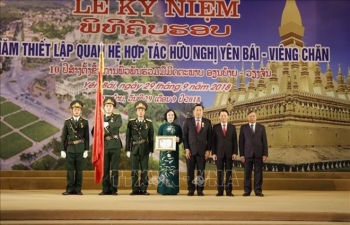 继续推动越南安沛省与老挝万象省友好合作关系发展