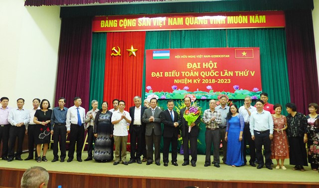 越南与乌兹别克斯坦加强民间交流