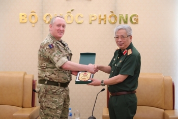 越南与英国加强双方防务合作