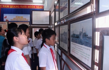 “黄沙、长沙归属越南——历史证据和法律依据”专题展在河南省举行