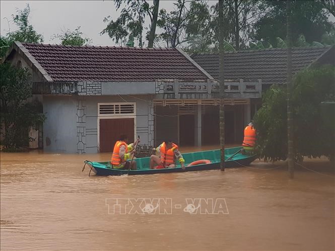 各国领导就越南中部遭受严重洪涝灾害致慰问电