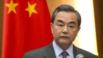 中国外交部长王毅对越南进行工作访问