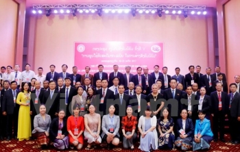 越南赴老出席第五次社会主义国际研讨会