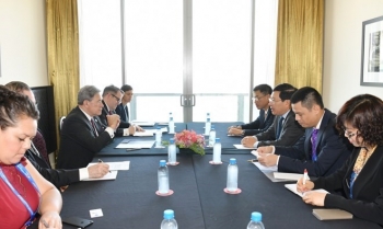越南外交部部长范平明会见新西兰副总理兼外长