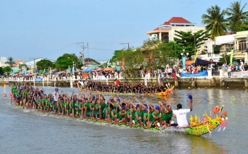 高棉族拜月节与龙舟赛在茶荣、朔庄热闹举行