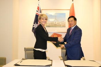 政府副总理兼外长范平明与澳大利亚外长毕晓普举行会谈