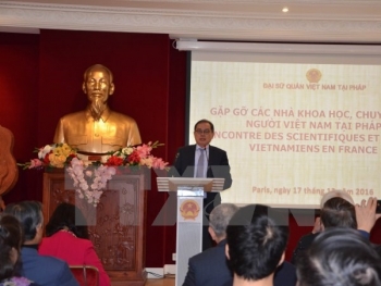 越南驻法大使馆举行旅法越南专家、科学家与社会活动家见面会