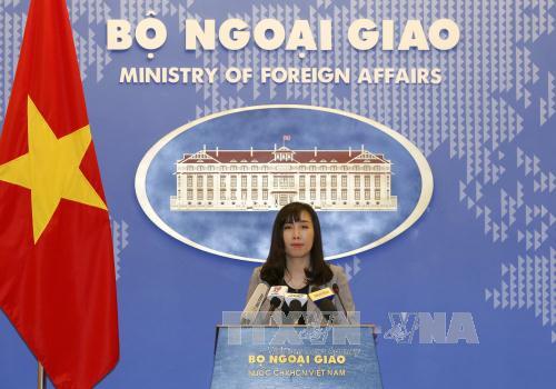 越南外交部举行例行记者会解答媒体记者的提问
