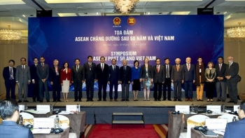 越南外交部举行“东盟50年历程与越南”座谈会