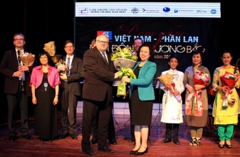 题为“北方之冬”的2018年越南与芬兰音乐交流晚会在河内拉开序幕