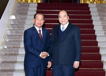 越南政府总理阮春福会见老挝司法部部长