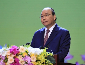 阮春福总理：为教育事业的发展尽心尽力