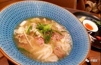中国媒体：越南选美小姐在杭州开粉店，美食美女完美相遇