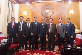 越南祖国阵线委员会副主席阮友勇会见中国西藏自治区政协代表团