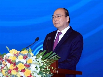 阮春福总理：政府与企业同行