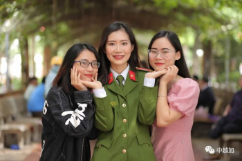中国媒体：热爱中文的越南警花小姐姐~颜值实力双双在线！
