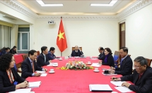 越南政府总理阮春福与美国总统特朗普通电话