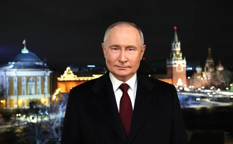 俄罗斯总统普京12月31日在克里姆林宫对俄罗斯民众发表新年致辞。