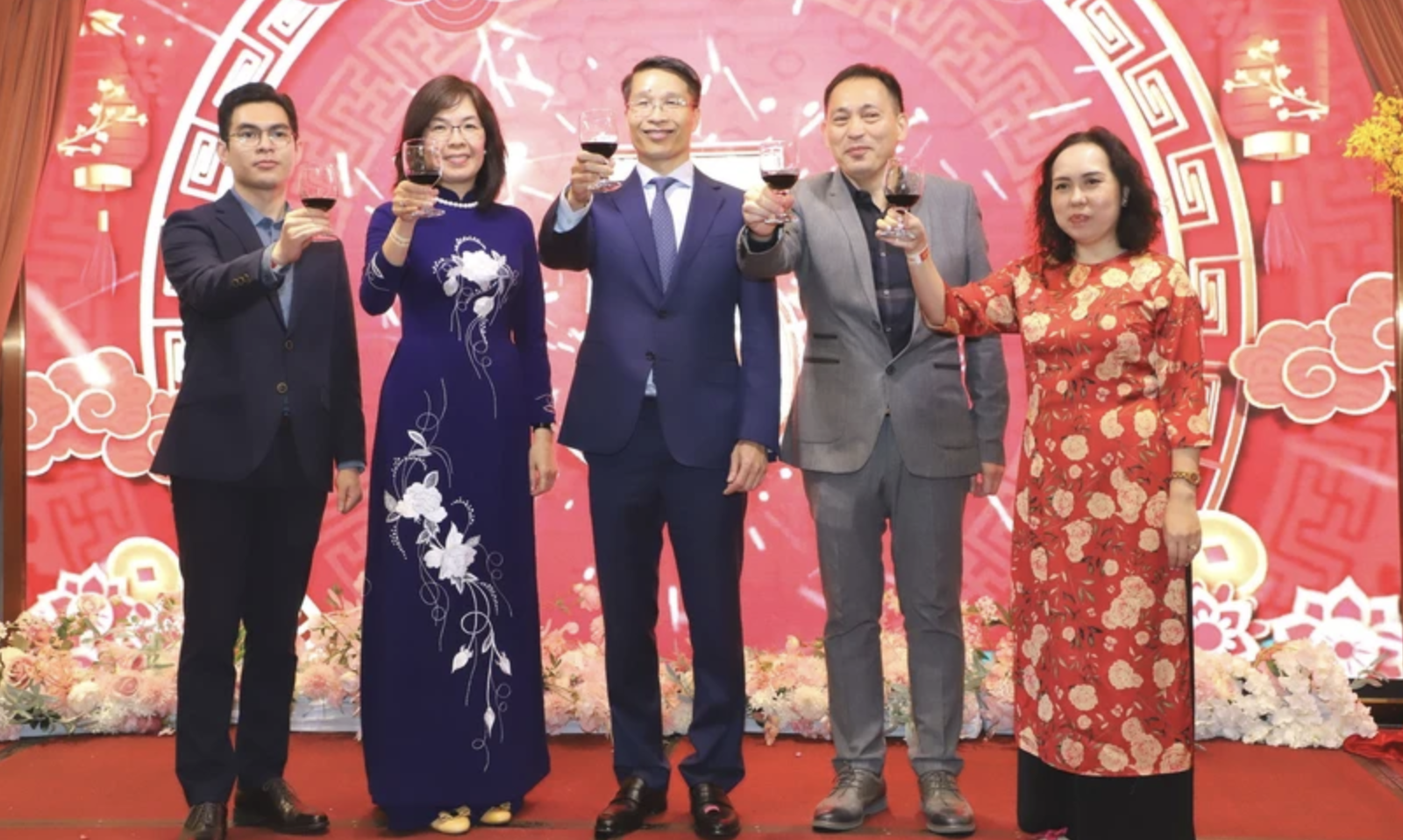 越南驻中国香港与澳门总领事馆举行喜迎2024甲辰龙年新春越南人社群见面会。