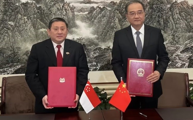 新加坡与中国达成达成30天互免签证协定。