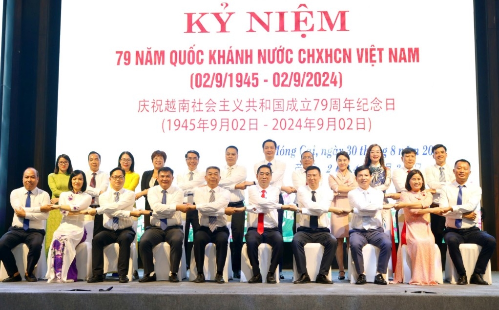 庆祝越南九月二日国庆节，越中代表团开展友好交流