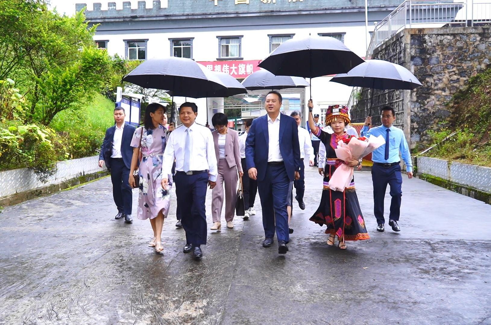 中国河口县代表团赴老街孟康县考察茶叶产区