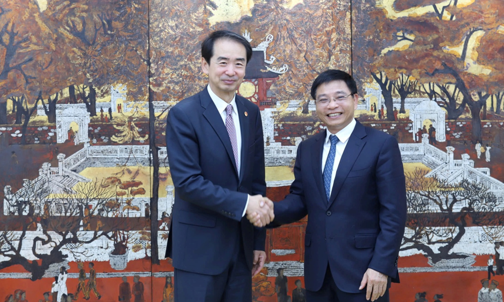 越南与中国加强投资、贸易、金融合作