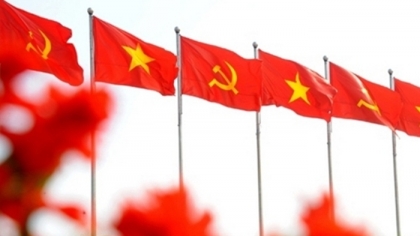 征求侨胞对党十四大文件草案及宪法修正案意见的论坛体现了革新思维与全民族大团结