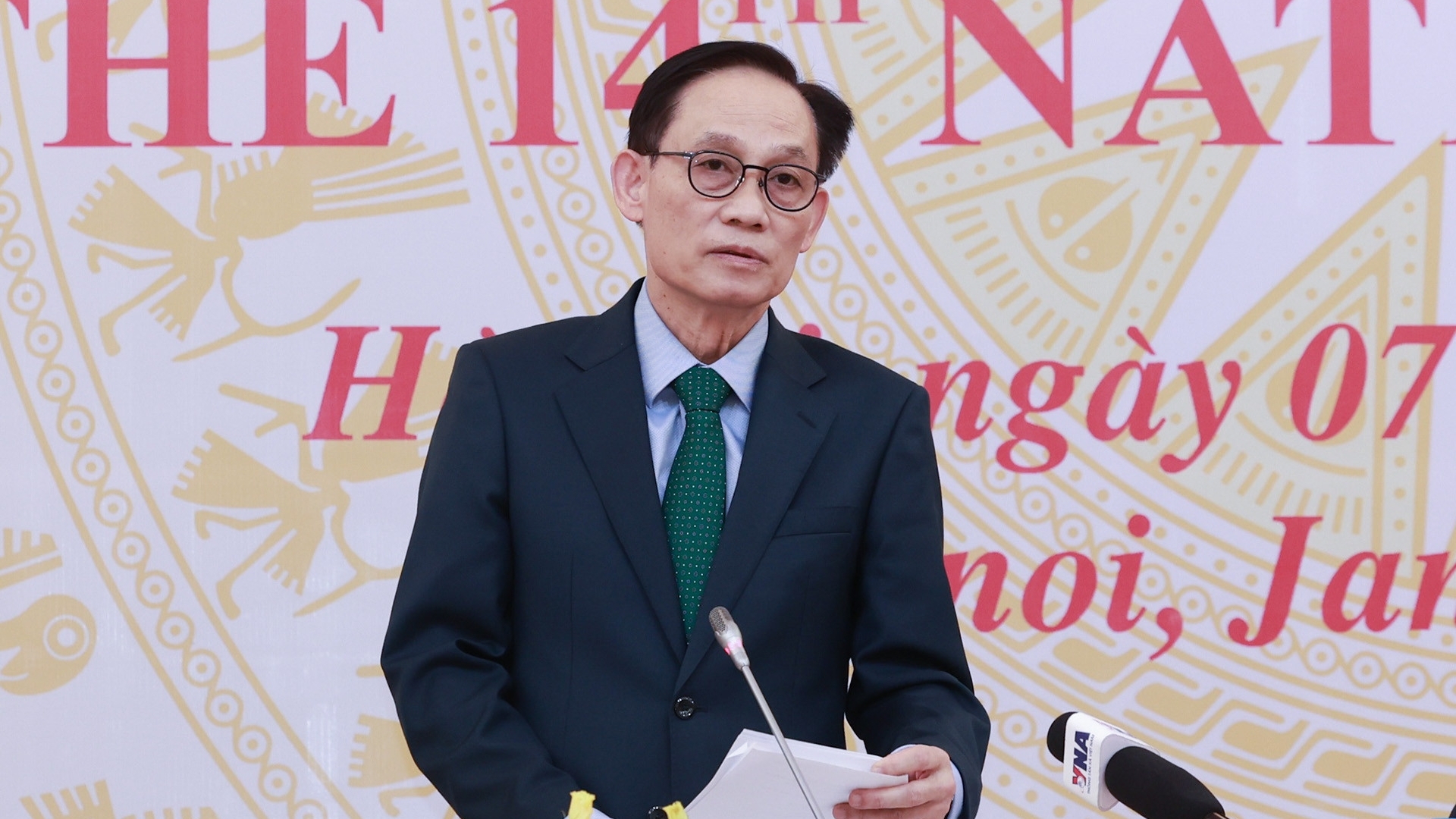 越共十四大人事工作进行得周密、稳妥、准确