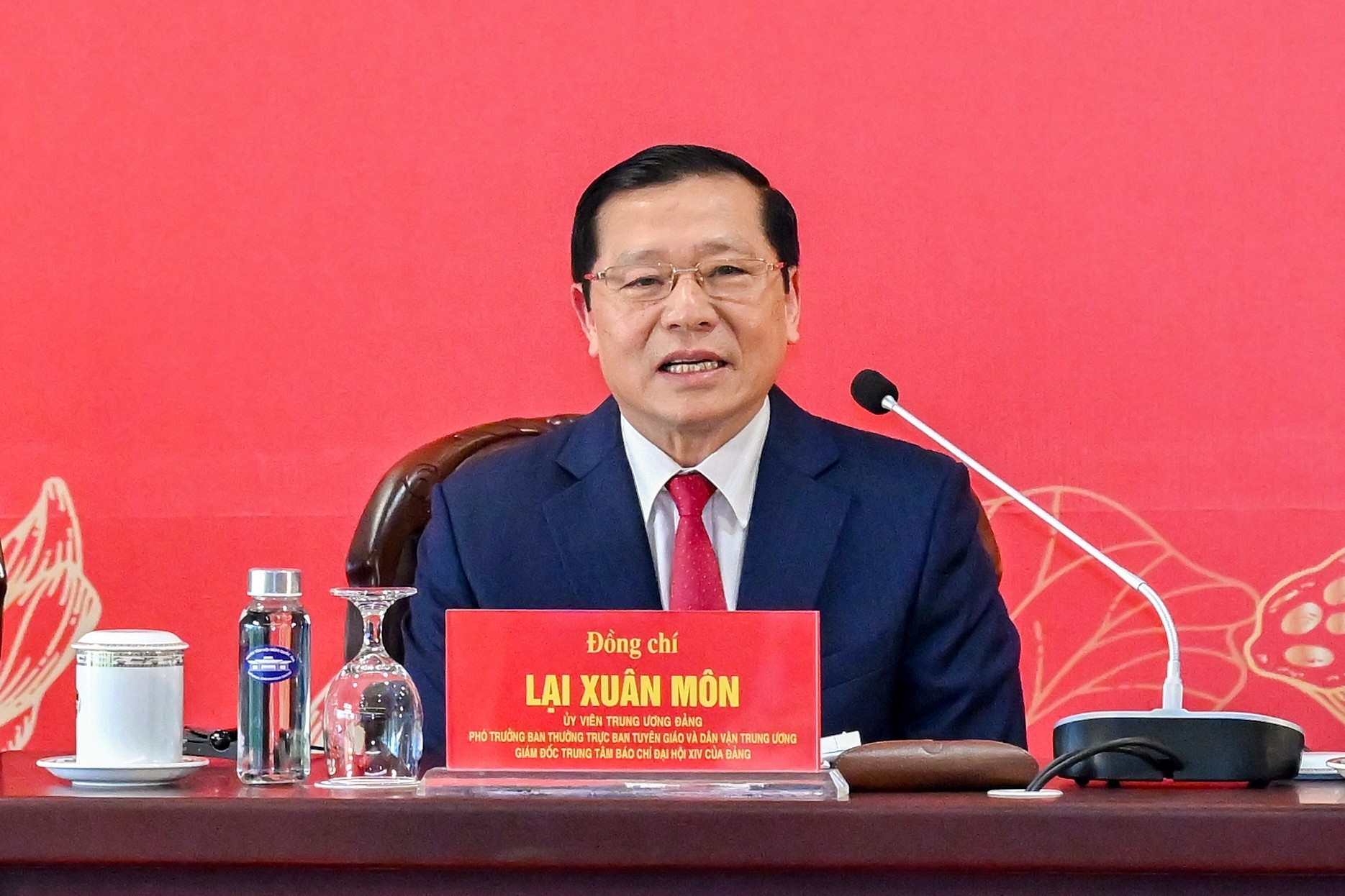 2026年1月14日，中央宣教与民运部常务副部长赖春门在关于越共十四大的国际新闻发布会上回答各媒体机构提问。