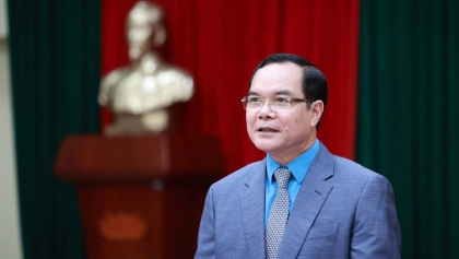 在民族崛起的新纪元中建设现代、壮大的越南工人阶级