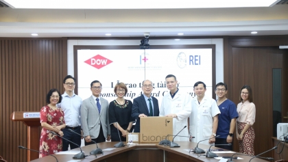 发展医疗卫生与教育事业将助力提升越南国际地位