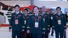 提高党对对外和国际融入的理论认识