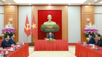 越共中央总书记苏林同中共中央总书记、国家主席习近平通电话