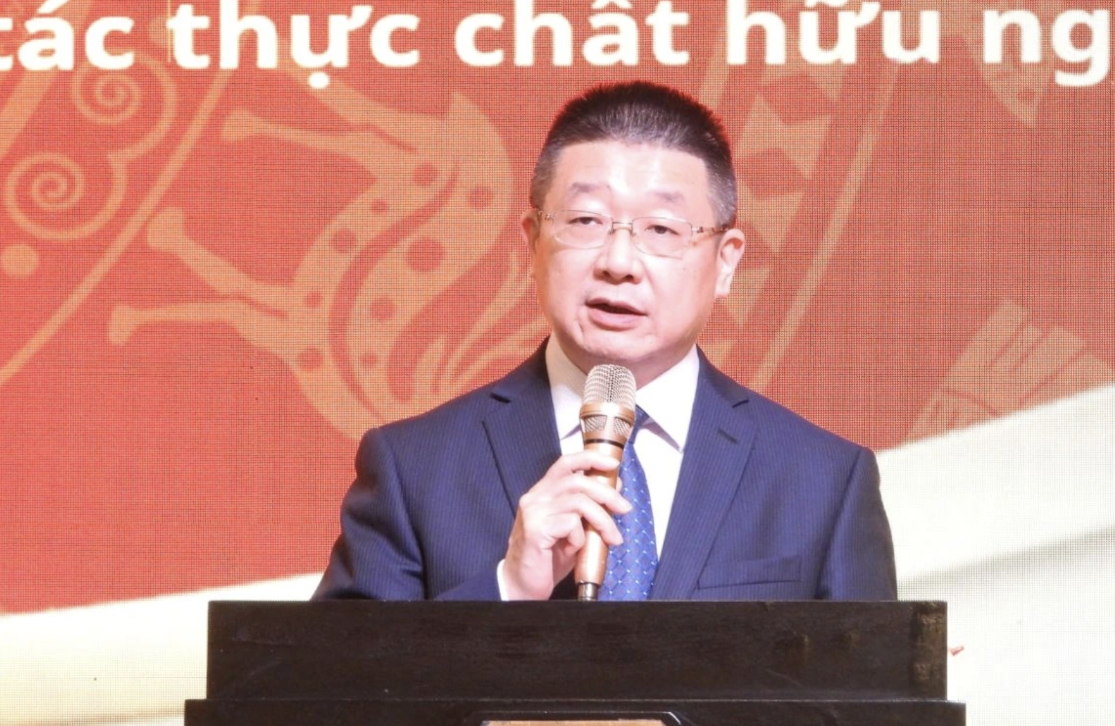 中国驻越南胡志明市总领事唐立先生 中国驻越南胡志明市总领事唐立先生