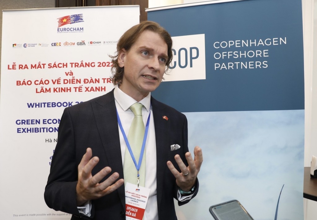 哥本哈根离岸风力开发公司(COP) 国家总监斯图尔特·利夫西。图自越通社