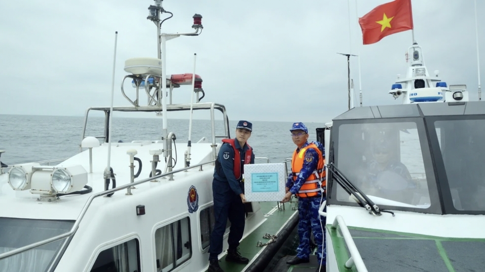 越中两国海警在北部湾以北海域开展联合巡逻