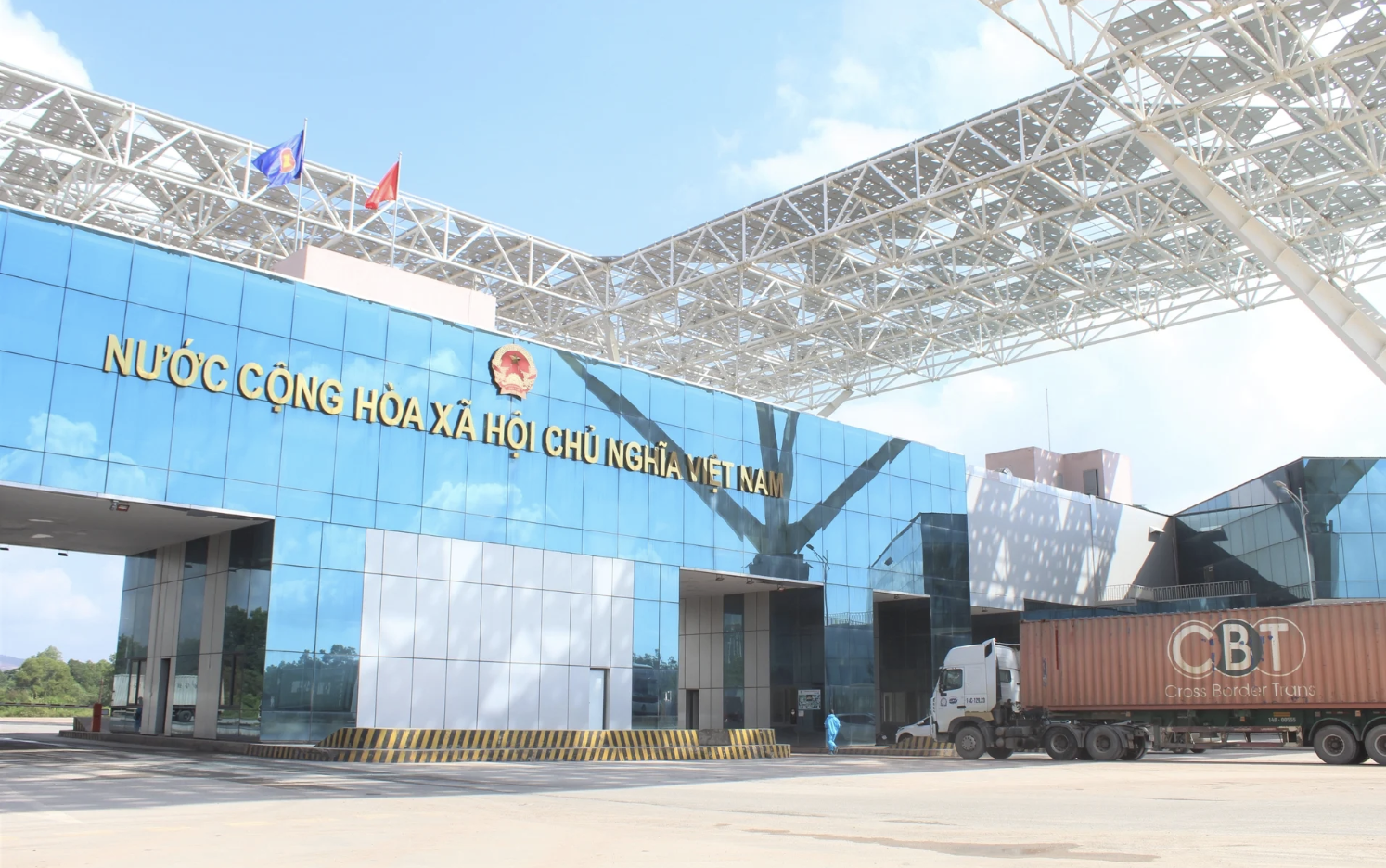 越南广宁省推进芒街—东兴智慧口岸建设 越南广宁省推进芒街—东兴智慧口岸建设