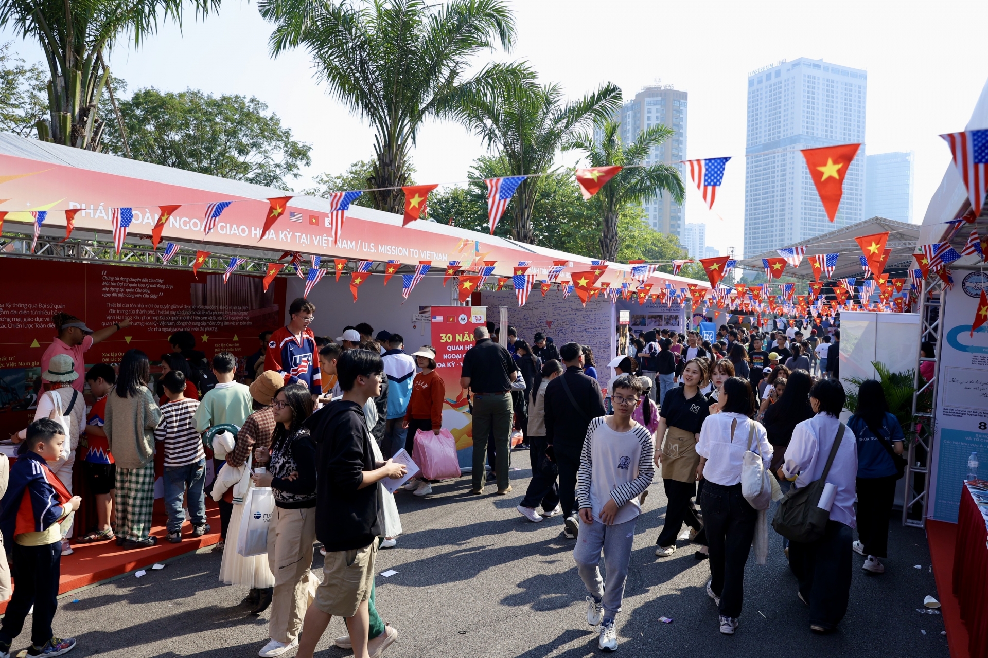 从友谊到务实合作：2025年民间外交的突出印记