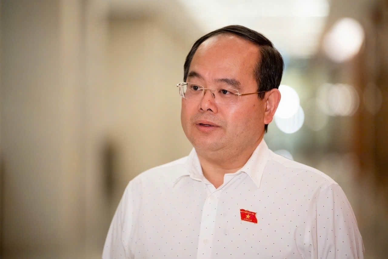 越共中央委员、越南广宁省委书记管明强同志。 越共中央委员、越南广宁省委书记管明强同志。