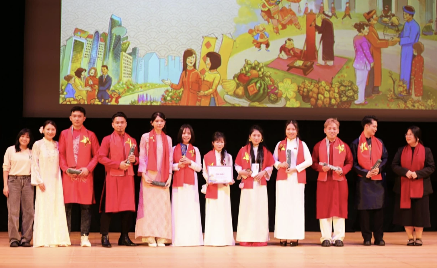 2026年“家乡之春”项目在日本富山县举行，氛围温馨且富有浓郁的民族特色，吸引了众多越南同胞及当地友人出席。