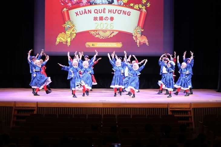 活动中的部分文艺表演。（图片来源：《国际报》）