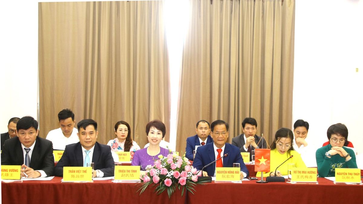 越南河江省代表团。