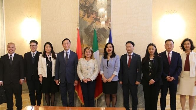越南重视并愿深化与意大利的战略伙伴关系